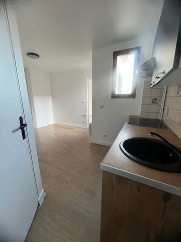 Appartement 2 pièces 25.26 M2 au pieds de tout les commerces et tram way