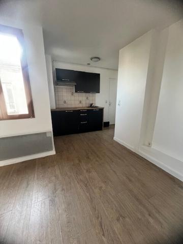 Appartement 2 pièces 25.26 M2 au pieds de tout les commerces et tram way