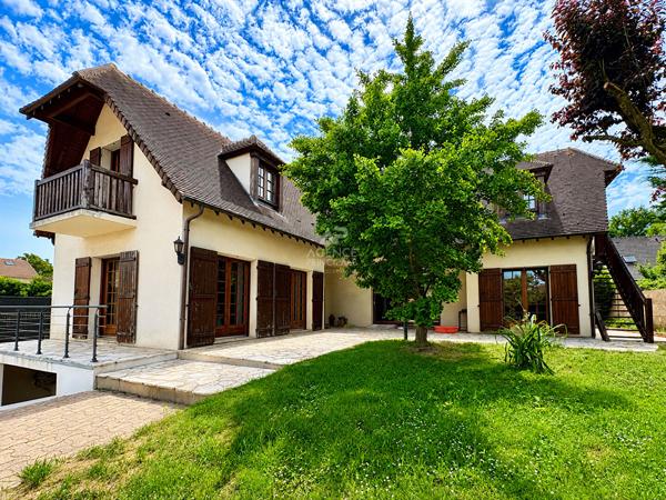 Maison Conflans Sainte Honorine 11 pièce(s) 230 m2 649 000 € **  - Référence  8207