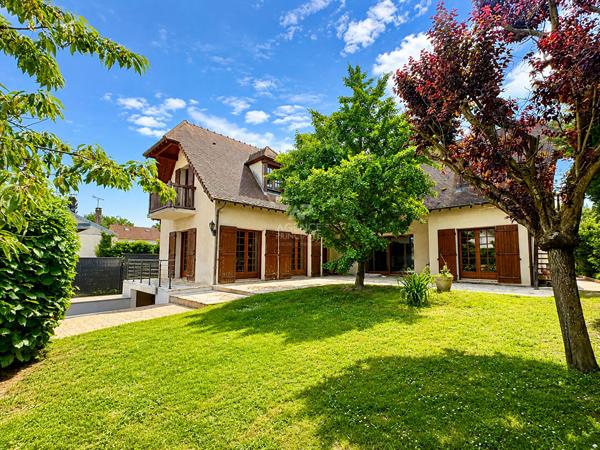 Maison Conflans Sainte Honorine 11 pièce(s) 230 m2 649 000 € **  - Référence  8207