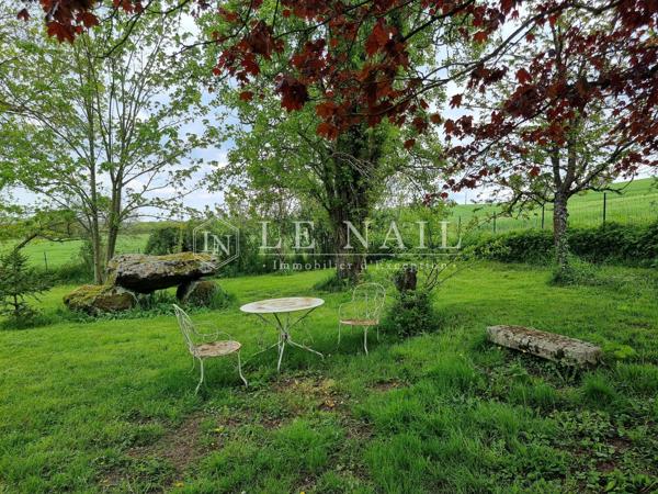 LOGIS SARTHOIS ET DEPENDANCES DANS UN BEL ENVIRONNEMENT EN PAYS DE LA LOIRE