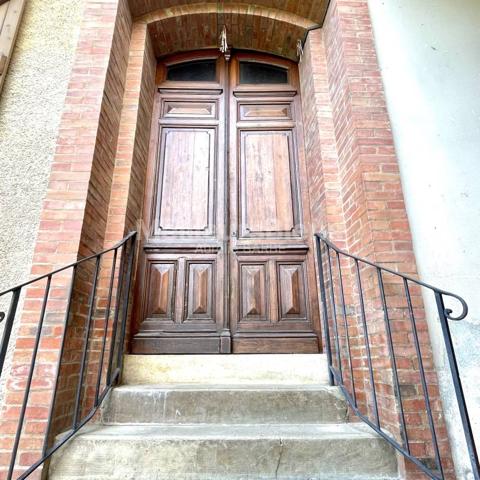 Exclusivité : Maison de ville de type T5 avec garage et jardin.