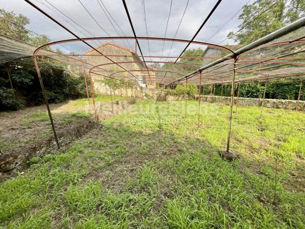 Exclusivité : Maison de ville de type T5 avec garage et jardin.