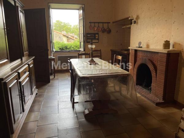 Exclusivité : Maison de ville de type T5 avec garage et jardin.