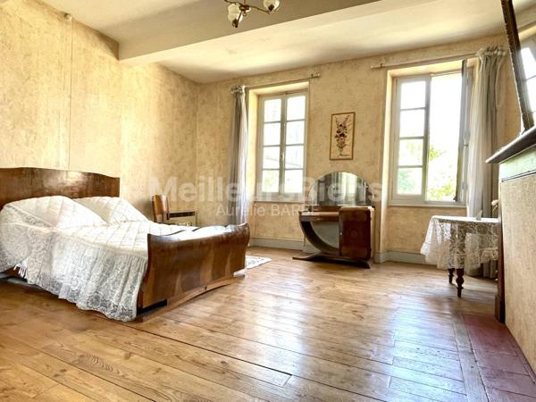 Exclusivité : Maison de ville de type T5 avec garage et jardin.