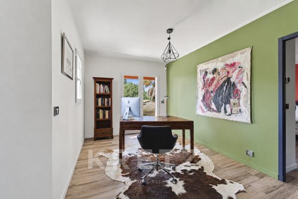 Nîmes secteur ouest, Villa d'architecte plain-pied 217 m², piscine chauffée, terrain paysager 3 000m