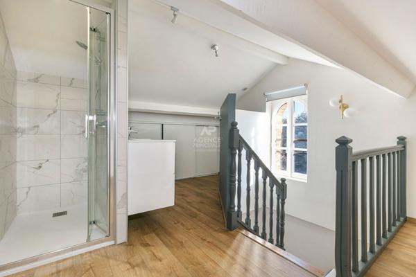 Versailles Montreuil Maison 7 pièces 167m² au sol sur parcelle de 300 m² environ avec garage €1 345 000 ** - Référence 27210