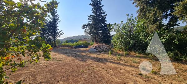 Terrain 853 m2