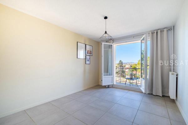 Vente appartement 3 chambres double exposition très lumineux