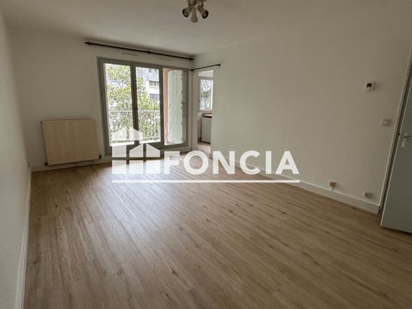 Location Studio 30.61 m² - 49 AVENUE DU LOUP Pau 64000