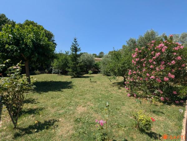 Villa 162m2 avec appartement indépendant à deux pas du Pont du Gard
