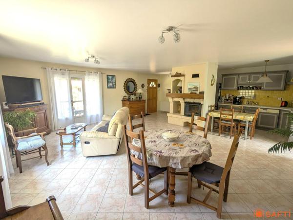 Villa 162m2 avec appartement indépendant à deux pas du Pont du Gard