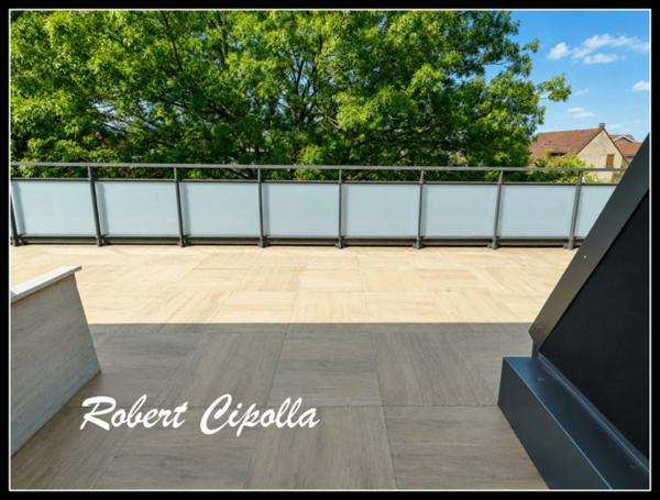 Attique T2 Metz _51,5m²_très grande terrasse de 41m² parking inclus + garage + cuisine équipée