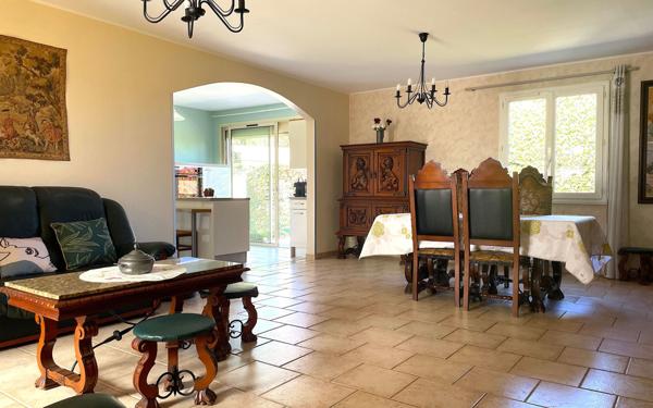 Maison à vendre    5 pièces •  Viviers