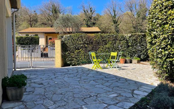 Maison à vendre    5 pièces •  Viviers