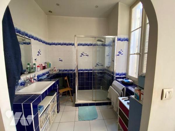 A VENDRE/APPARTEMENT/TOULON : quartier Haute-Ville, face au musée d'Art et à deux pas du jardin...