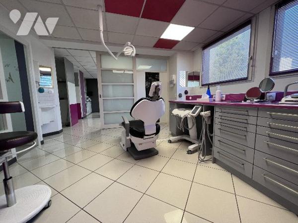 LOCAL D'ACTIVITE A VENDRE