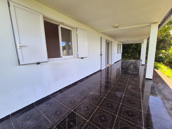 Sainte-Marie : Maison F4 (3 chambres) sur une parcelle de 720 m2