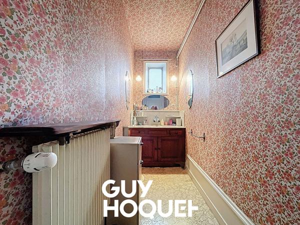 Maison de Caractère 6 Chambres + Greniers et Dépendances sur terrain de 3500 m² environ - 71570 ROMANECHE THORINS