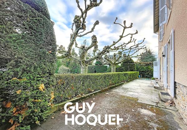 Maison de Caractère 6 Chambres + Greniers et Dépendances sur terrain de 3500 m² environ - 71570 ROMANECHE THORINS