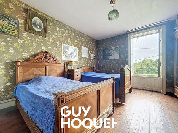 Maison de Caractère 6 Chambres + Greniers et Dépendances sur terrain de 3500 m² environ - 71570 ROMANECHE THORINS