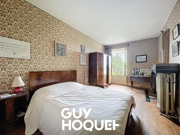 Maison de Caractère 6 Chambres + Greniers et Dépendances sur terrain de 3500 m² environ - 71570 ROMANECHE THORINS