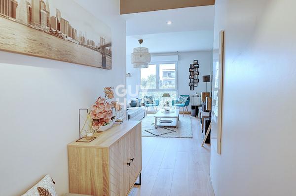 À vendre : Appartement 3 pièces avec BALCON ET GARAGE DOUBLE