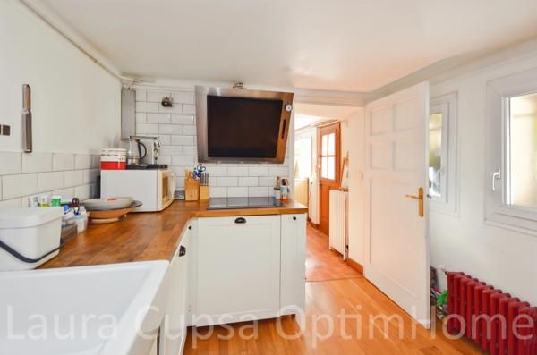 BOURG-LA-REINE - MAISON 5 PIECES - 93,39 m² CARREZ - 97 m² UTILES - 3 CHAMBRES - JARDIN 36 M² ENVIRON - BOX A 2 MIN