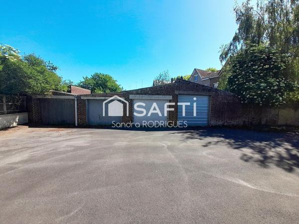 Maison Individuelle 8 piéces de Style "Art Déco"  au centre de Tergnier, vivable de plain pied.