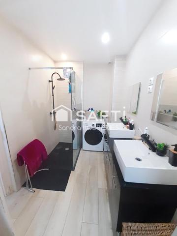 Maison Individuelle 8 piéces de Style "Art Déco"  au centre de Tergnier, vivable de plain pied.