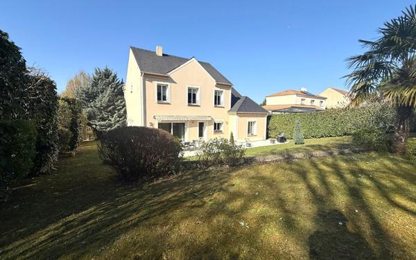 Maison à vendre    7 pièces • 193 m2 Villecresnes