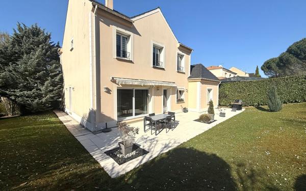 Maison à vendre    7 pièces • 193 m2 Villecresnes