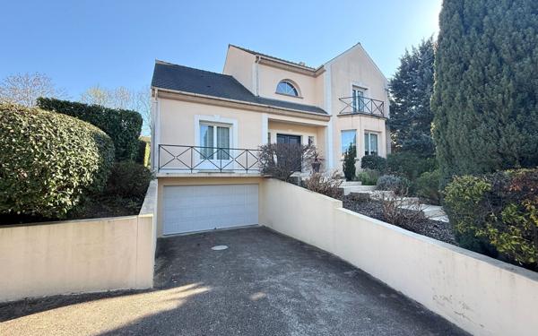 Maison à vendre    7 pièces • 193 m2 Villecresnes