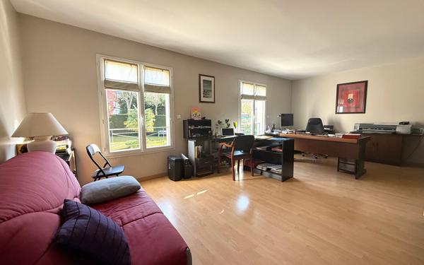 Maison à vendre    7 pièces • 193 m2 Villecresnes