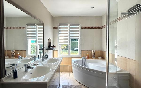 Maison à vendre    7 pièces • 193 m2 Villecresnes