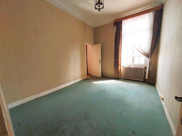 Maison 10 pièces 303 m2