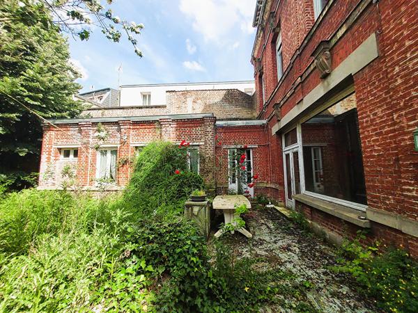 Maison 10 pièces 303 m2