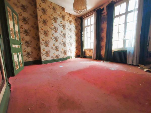 Maison 10 pièces 303 m2