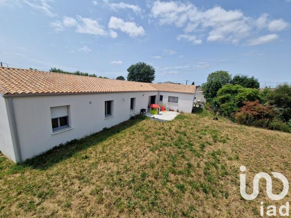 House for sale 5 rooms 148 m² Vérines