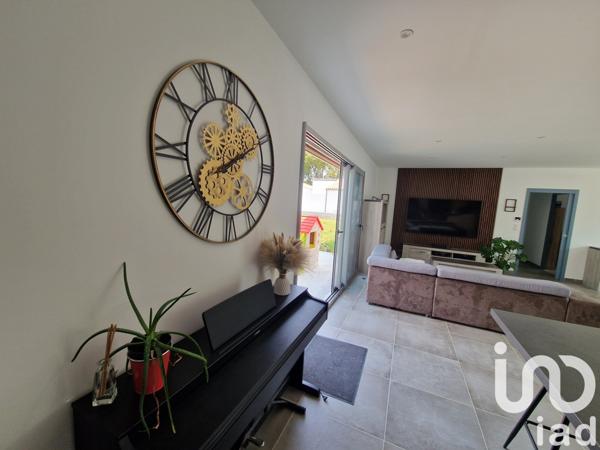 House for sale 5 rooms 148 m² Vérines