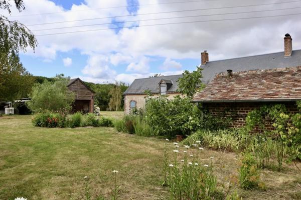 Vente                                                      Maison
                        
                     5 pièces                      140 m2                     à Le Grand-Lucé