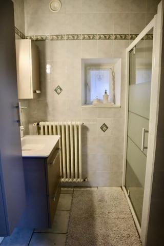Vente                                                      Maison
                        
                     5 pièces                      140 m2                     à Le Grand-Lucé