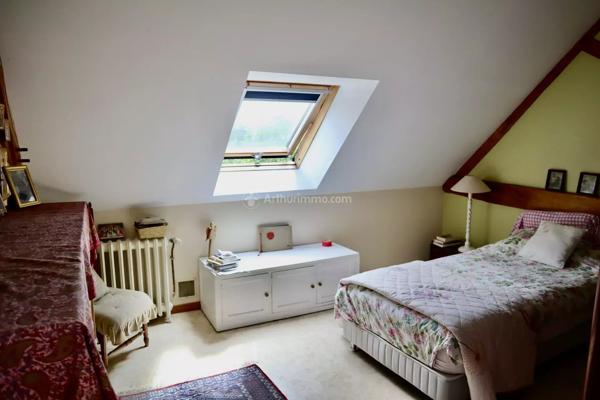 Vente                                                      Maison
                        
                     5 pièces                      140 m2                     à Le Grand-Lucé