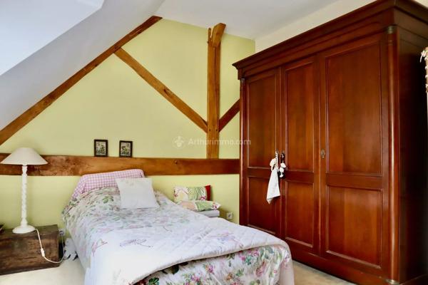 Vente                                                      Maison
                        
                     5 pièces                      140 m2                     à Le Grand-Lucé