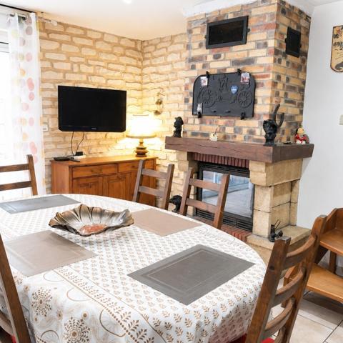 Maison familiale au coeur du village.