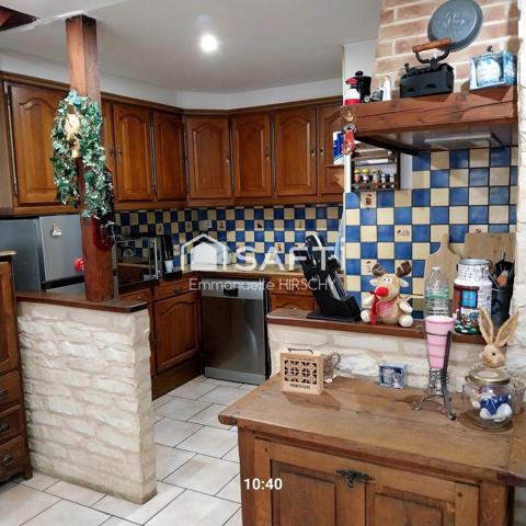 Maison familiale au coeur du village.