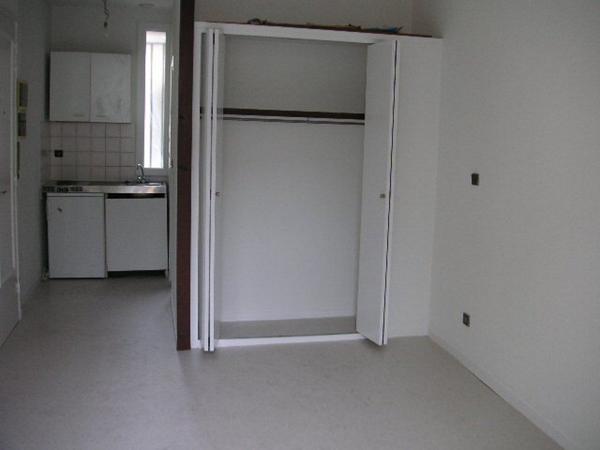 Studio 21 M2 centre ville quartier Palais Galien