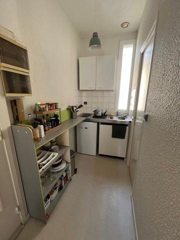 Studio 21 M2 centre ville quartier Palais Galien