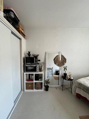 Studio 21 M2 centre ville quartier Palais Galien