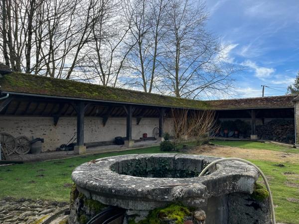 ELEGANT CHATEAU XVIIIs, sans travaux, sur 1 hectare clos de murs, jardin paysagé, chapelle, orangerie, dépendances, pour famille, evenementiel  près de Pau, Lourdes, Marciac, Tarbes ...